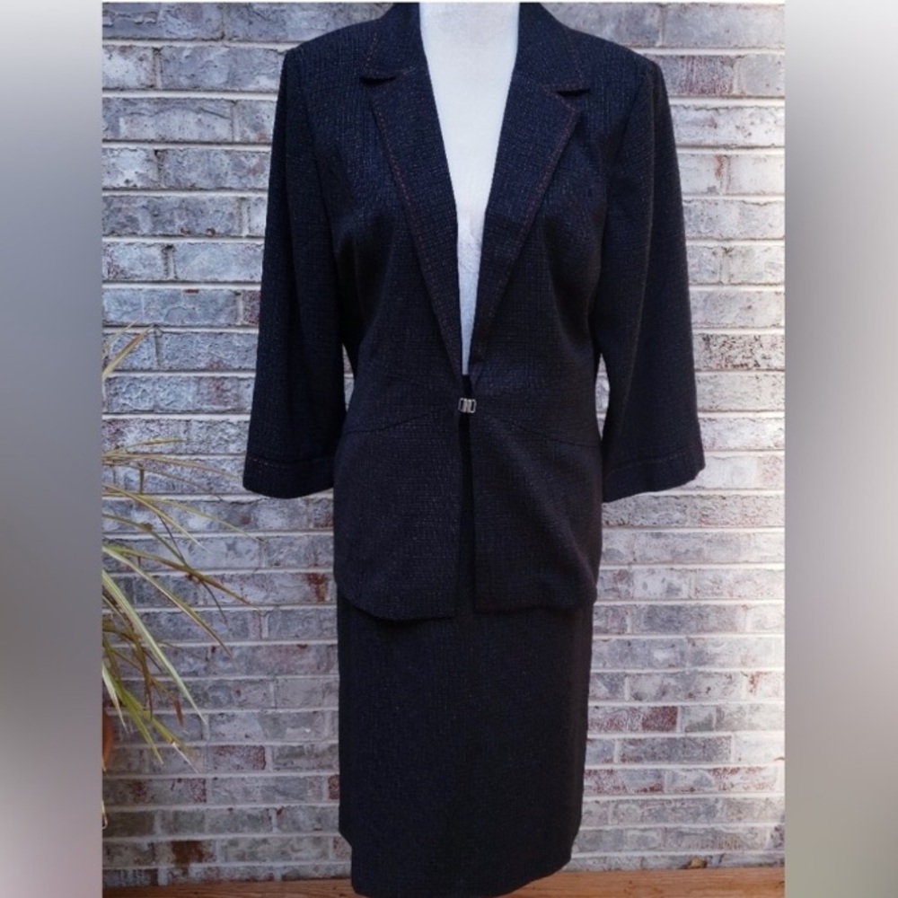 Plaza South Suit Skirt & Blazer